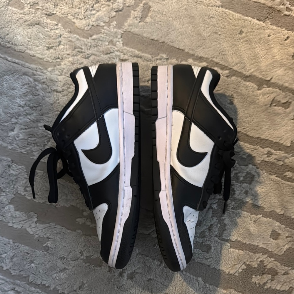 Nike Classic Black and White Low-Tops